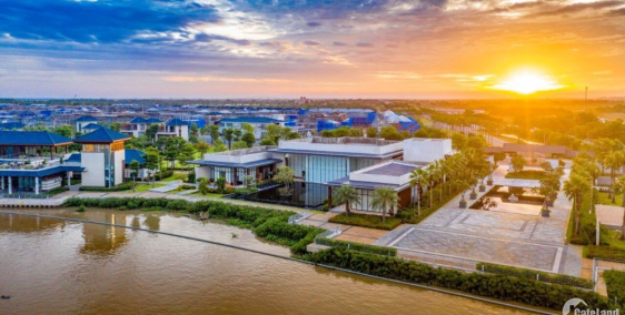 Cách Q1 15 phút_ 1 Shop 1 Villa Duy nhất trung tâm SwanBay - chỉ 4 tỷ trong 24 t