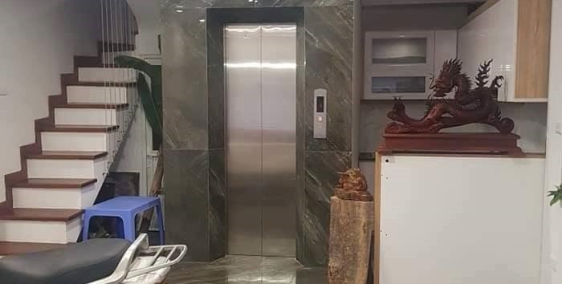 CHÍNH CHỦ BÁN HOMESTAY 7 TẦNG GIỮA TRUNG TÂM BA ĐÌNH