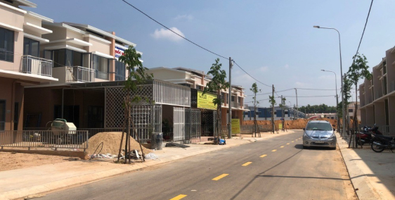 Nhà phố Oasis City 1 trệt 1 lầu, gần ĐH Q.tế Việt Đức, KCN Mỹ Phước, Bình Dương