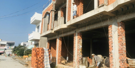 BÁN NHÀ AN CƯ - KINH DOANH MUA BÁN MẶT TIỀN CHỢ BÌNH MINH