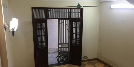 Bán gấp nhà Mặt phố Hoa Bằng giá 13 tỷ, 82mx6 tầng, MT 4m, thang máy