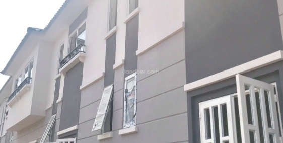 Bán nhà 1 trệt 1 lầu tại Bình Hòa hỗ trợ góp lên đến 20 năm.