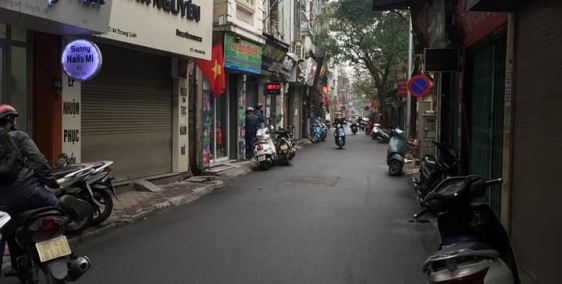 Bán gấp nhà mặt phố Trung Liệt Đặng Tiến Đông. Đống Đa. DT16/20m2 x 5tầng. MT3,5