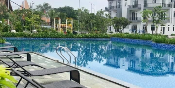 chính chủ cần chuyển nhượng lại căn nhà phố thu hồi vốn 120m2 ngay ttttđức hòa