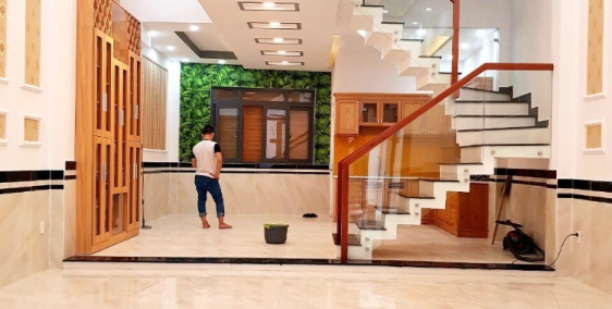 Nhà 5 tầng thoáng đẹp, đang kinh doanh, cho thuê. Ba Vì, Quận 10. Giá 17 tỷ 500.