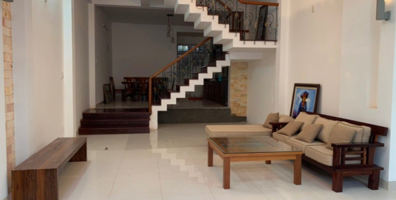 Cơ Hội Có 1 Không 2! Nhà 3 Lầu Trung Tâm Biển Du Lịch Giá Cực Rẻ!