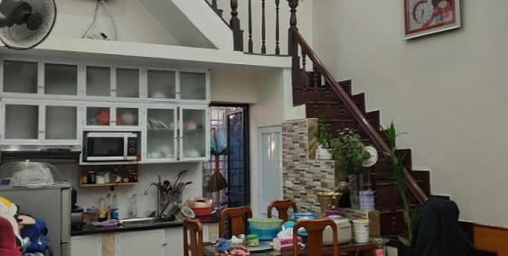 Bán nhà Hoà Bình Quận 11 30 m2,2 tầng,2,5 tỷ.