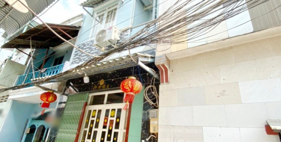 Bán nhà 2 lầu hẻm xe ô tô đường Cao Lỗ Phường 4 Quận 8