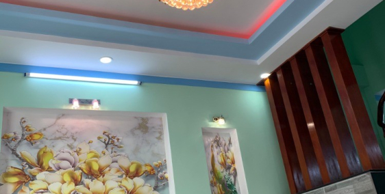 Cần bán căn nhà Bình chuẩn , sổ hồng riêng .