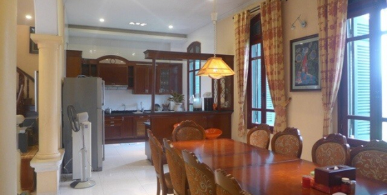 Cần cho thuê biệt thự pháp Vân DT 120m2x3,5 tầng giá 45tr/tháng.