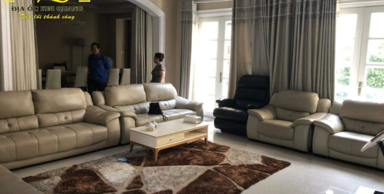 Cần cho thuê gấp biệt thự mặt tiền đường Phùng Khắc Khoan DT 600m2, giá 220 triệ