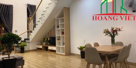 NHÀ ĐẸP MÊ LỬNG MT ĐƯỜNG A6 PHẠM NGŨ LÃO- DT:6X26m- Thổ cư- Hướng: Nam