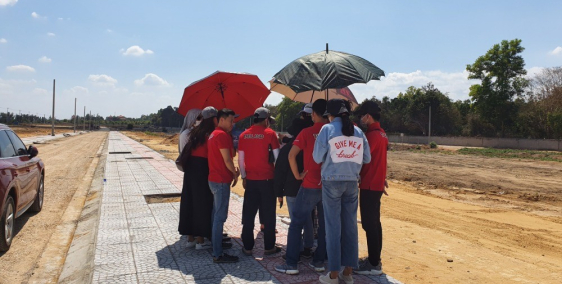 Chủ chốt lỗ lô đất mặt tiền ngay trung tâm hành chính. LH để mua ngay kẻo lỡ