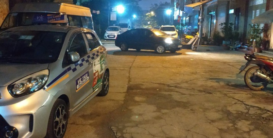 BÁN ĐẤT PHỐ HOÀNG HOA THÁM, LÔ GÓC, NỞ HẬU, KINH DOANH, 45M, 3 TỶ 2. LH PHÚ