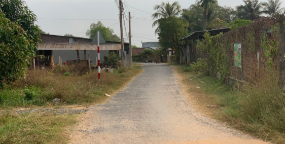 Lô góc 2 MT đường nhựa. Có thổ cư, gần chợ Gò Dầu.