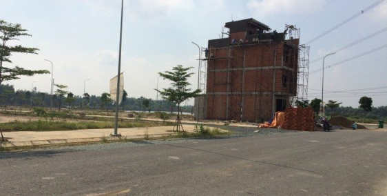 Kẹt tiền bán gấp, đường Hoàng Quốc Việt đối diện Ủy Ban P.Phú Mỹ Q7