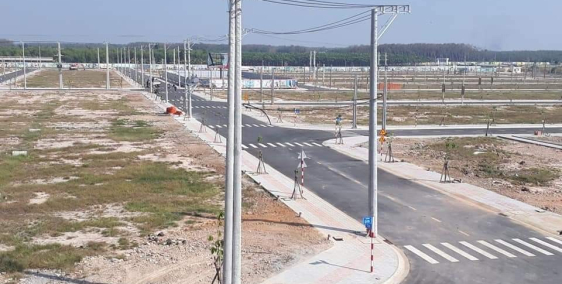 Ngân hàng hỗ trợ cho vay từ 60 đến 80% khi mua lô đất bên em