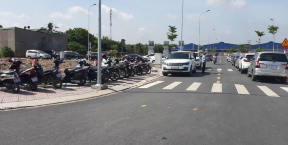 Cần bán gấp lô đất 61m2 giá chỉ 23.5tr/m2 phú hồng khang và phú hồng đạt