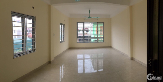 Cho thuê Nhà Mặt Phố (Siêu kinh doanh) ở - Quang Tiến - Từ Liêm DT 5x50m2 17tr