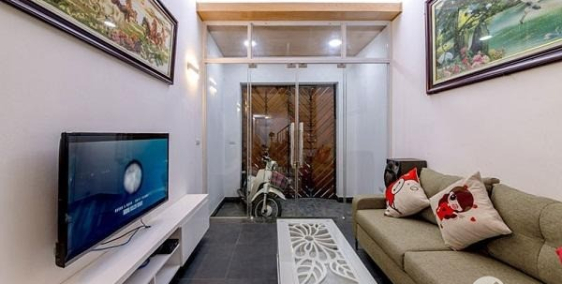 cho thuê cửa hàng mặt phố tiện kinh doanh: 120 giảng võ , ngã 5 cát linh