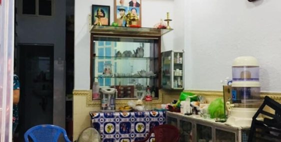 Cho thuê nhà riêng 3 tầng để ở hoặc làm văn phòng,ngay Ngã 7,Q10.