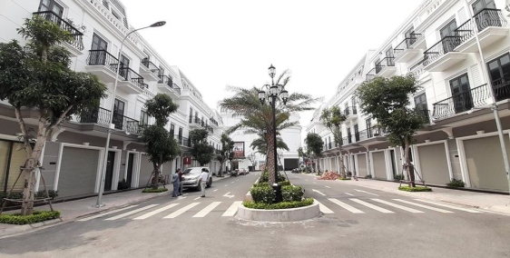 BÁN CẮT LỖ CĂN NHÀ LK SHOPHOUSE VINCOM HÒA BÌNH