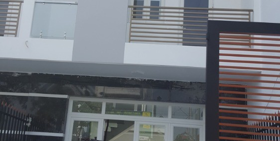 Bán nhà phố thương mại khu năm sao Bình Chánh, giá từ 750 triệu, shr