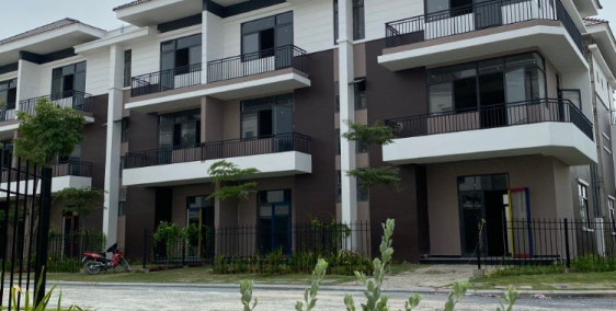 Nhà siêu giảm giá chỉ còn 2ty2/căn 3PN 3WWC 182m2 ngay mặt tiền Nguyễn Văn Bứa