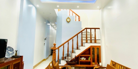 BÁN NHÀ MẶT TIỀN (2PN) TRUNG TÂM PHƯỜNG 5 CÀ MAU