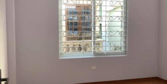 Nhà Tôn Thất Tùng, Đống Đa 40m2x5T, MT 4.2m, 2 thoáng, giá 3.3 tỷ.