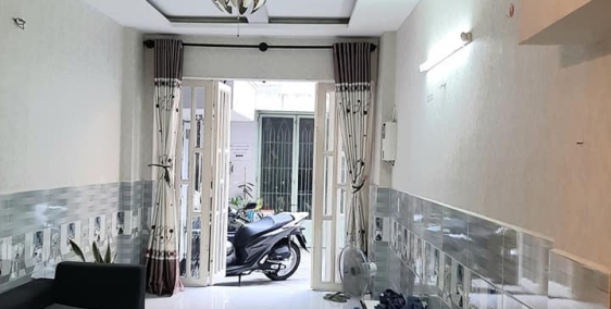 Bán nhà Trần Khắc Chân, Q1, hẻm đẹp, gần mặt tiền, chỉ 4,5 tỷ, lh 0936753178