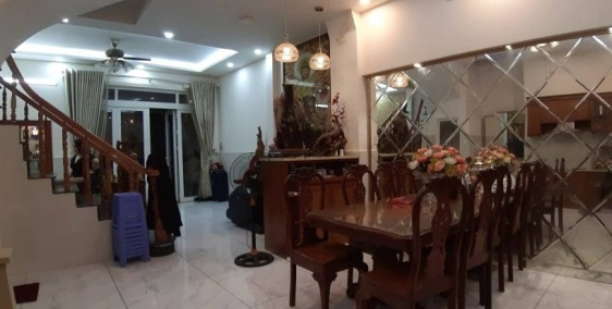 NHÀ CỰC ĐẸP QUẬN 10 – 3 TẦNG - 5PN - 60M2- SÂN RỘNG – 7,2 TỶ.