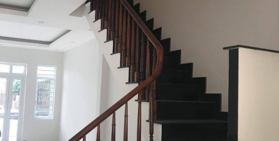 Bán nhà phú hoà .sổ hồng riêng sang tên công chứng ngay