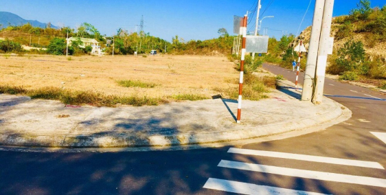 666tr/nền sở hữu ngay vị trí đặc địa ven sông, gần khu công nghiệp.