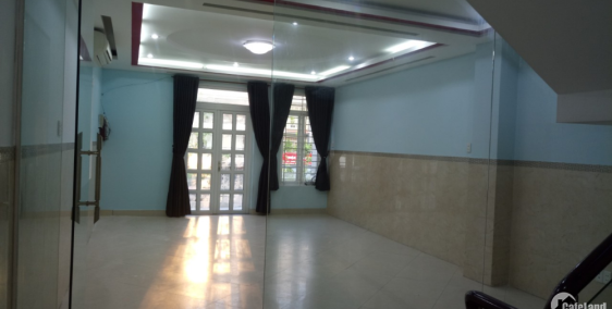 House for rent in District 7 (No intermediaries)