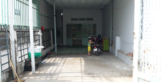 Nhà cách chợ phú hòa 300m. 2 phòng ngủ, sân ô tô, đường xe tải