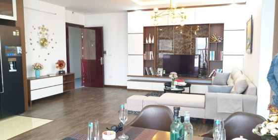 Cần bán căn 2 ngủ DA Viễn Đông Star Hoàng Mai, Hà Nội. DT 85M2. Gía 23tr/m2.