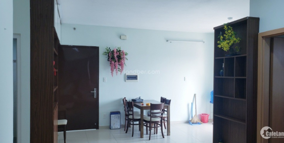 Bán căn hộ góc, tầng cao, view Q1 thoáng mát Chung cư Gia Phát.