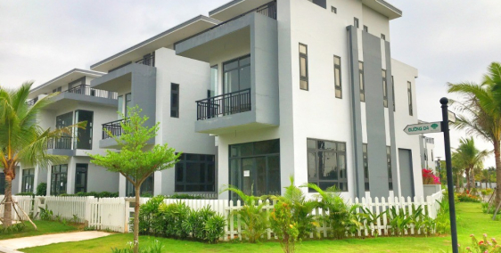 Nhà phố mới xây 182m2 4PN 3WC chỉ 2 ty4, ngay Cầu Xáng