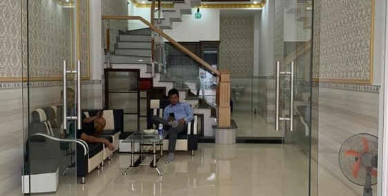 Bán nhà phú hoà giá rẻ bất ngờ ,sổ hồng riêng ,full thổ cư