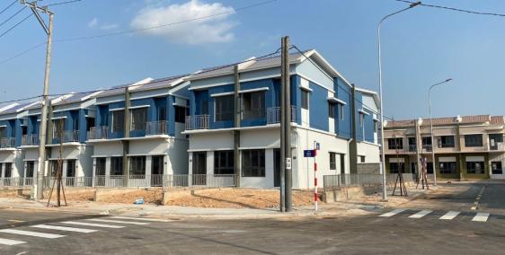 Bán nhà nguyên căn 1 trệt 1 lầu khu vực đông dân cư Mỹ Phước 1, dự án Oasis city