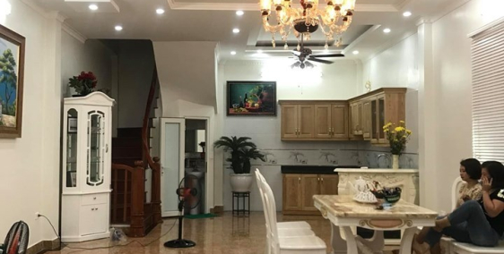 MT Nguyễn Cửu Vân, Phường 17, BT, DT: 6.5x20m, 5 lầu