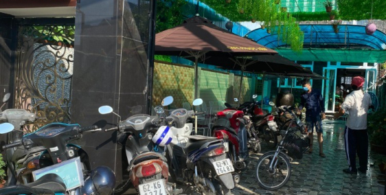 Bán nhà 3 tầng mới xây có sân vườn MT tỉnh lộ 830 đang cho thuê bán cf Long An