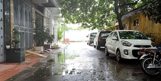 Bán nhà đẹp 55m2  phân lô ô tô tránh nhau đường Cát Linh,  giá 7,4 tỷ.