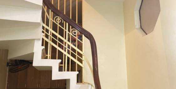 Cần bán nhà Tôn Đức Thắng 38m2 x 4t, 4.5 Tỷ, Thoáng 3 mặt.