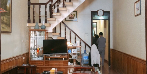 Bán nhà 4,5 tầng phố hồng tiến đường nguyễn văn cừ long biên hà nội