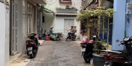HẺM 4M - CÁCH MẶT TIỀN VÀI BƯỚC CHÂN - Ba Tháng Hai Q10 - DT 3x8 - 3.9 tỷ