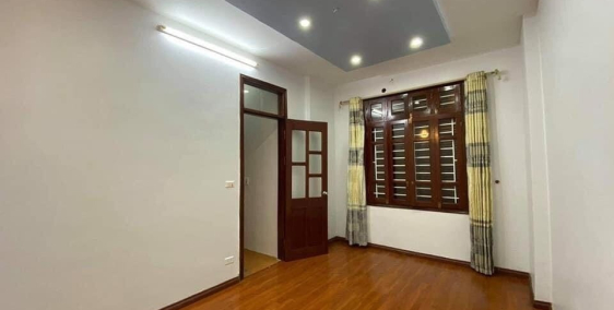 Bán nhà 5 tầng mặt tiền 8m Yên Hòa, Cầu Giấy, giá rẻ bất ngờ chỉ 3 tỷ 7