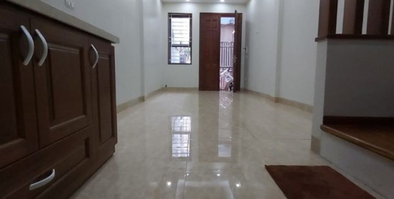 Bán gấp nhà đẹp, ở luôn Mặt ngõ Văn Hương giá 1.5 tỷ, 13mx5 tầng.