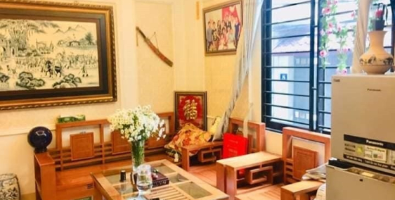 Cần bán gấp nhà ngõ Văn Chương giá 2.2 tỷ, 30mx3 tầng, SĐCC